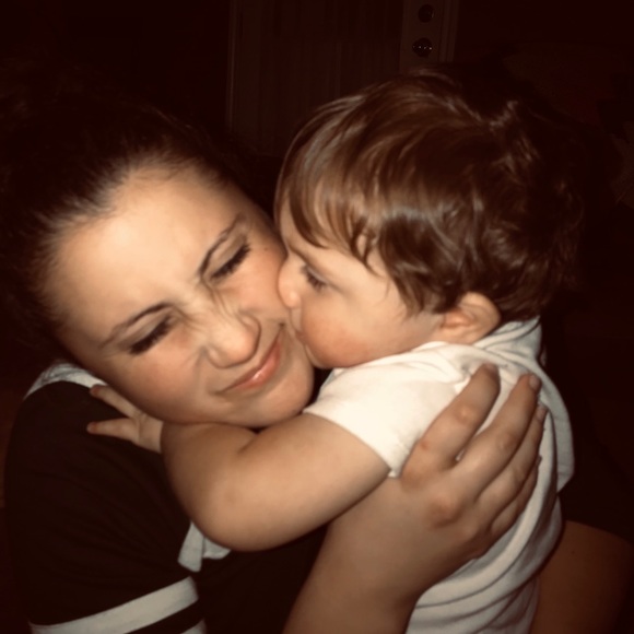 Meet your Posher, Tabatha - Picture 3 of 8